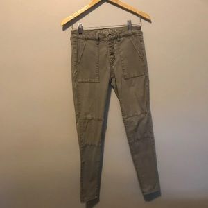 Super comfy size 6 pants from American eagle